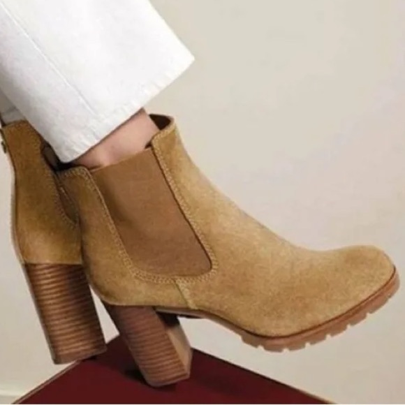 Tory Burch Stafford Tan Suede Leather Ankle Lug Sole Heeled Booties Size 10.5 - Picture 1 of 11